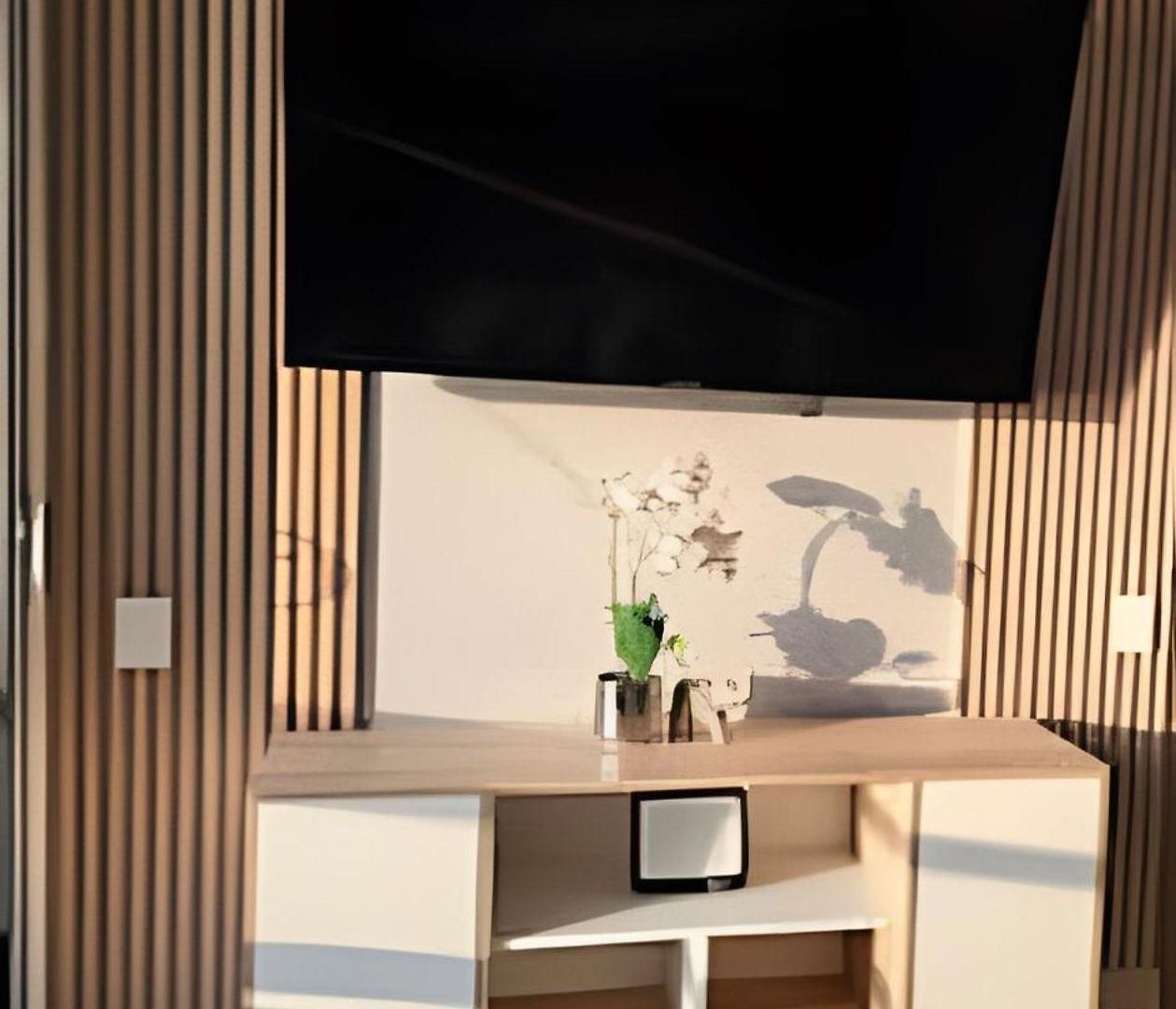 Elegante Con Balcón En Apartamento