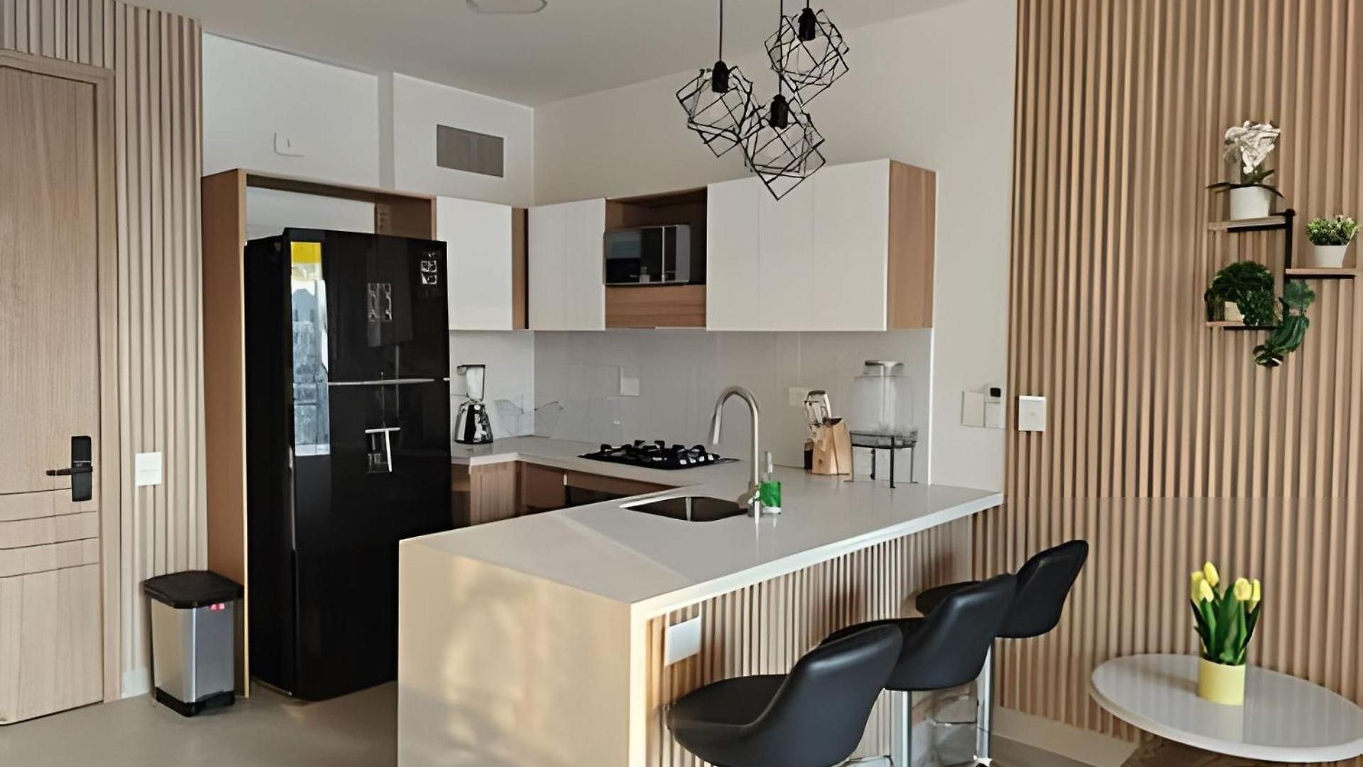 Elegante Con Balcón En Apartamento