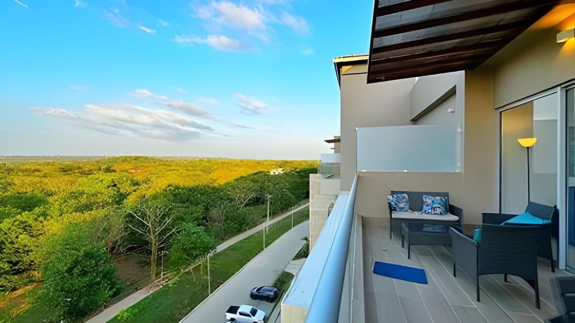 Apartamento Elegante Con Balcón En