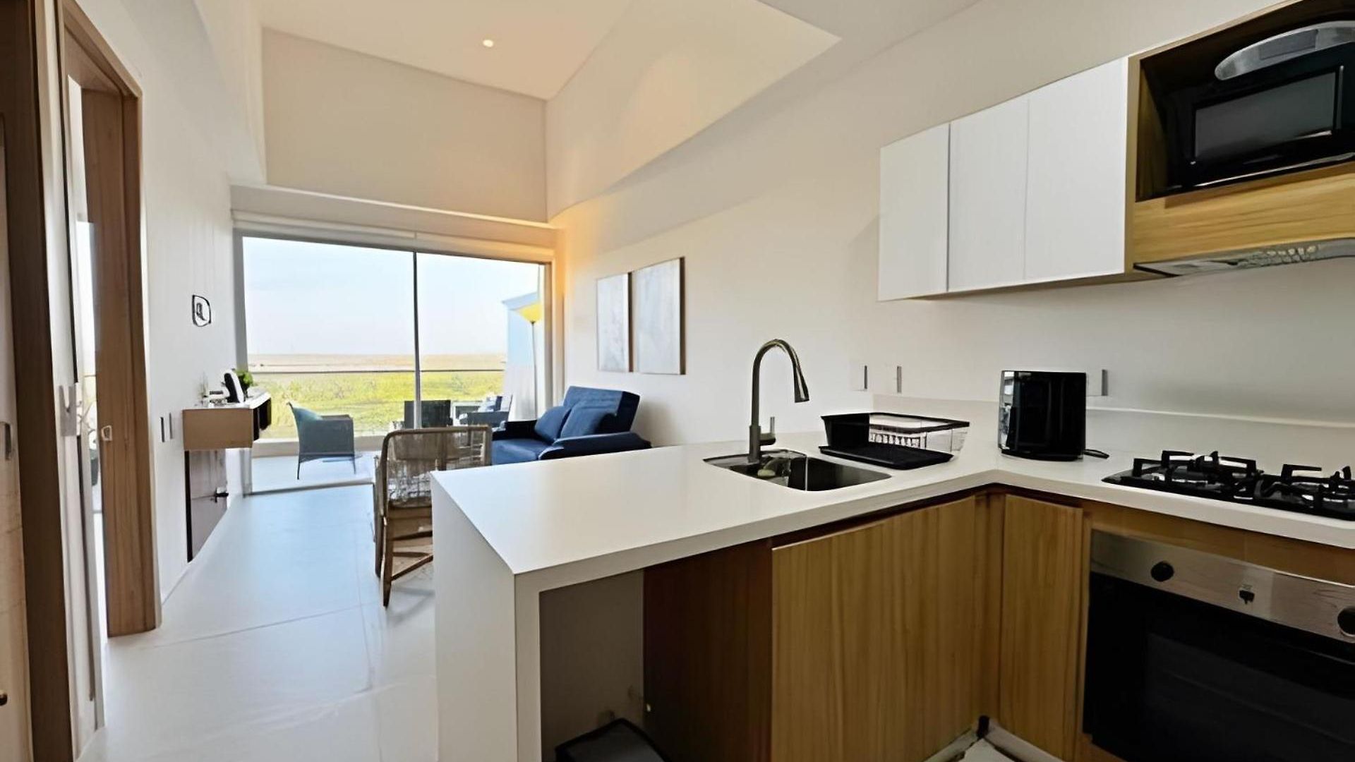 Elegante Con Balcón En Apartamento *
