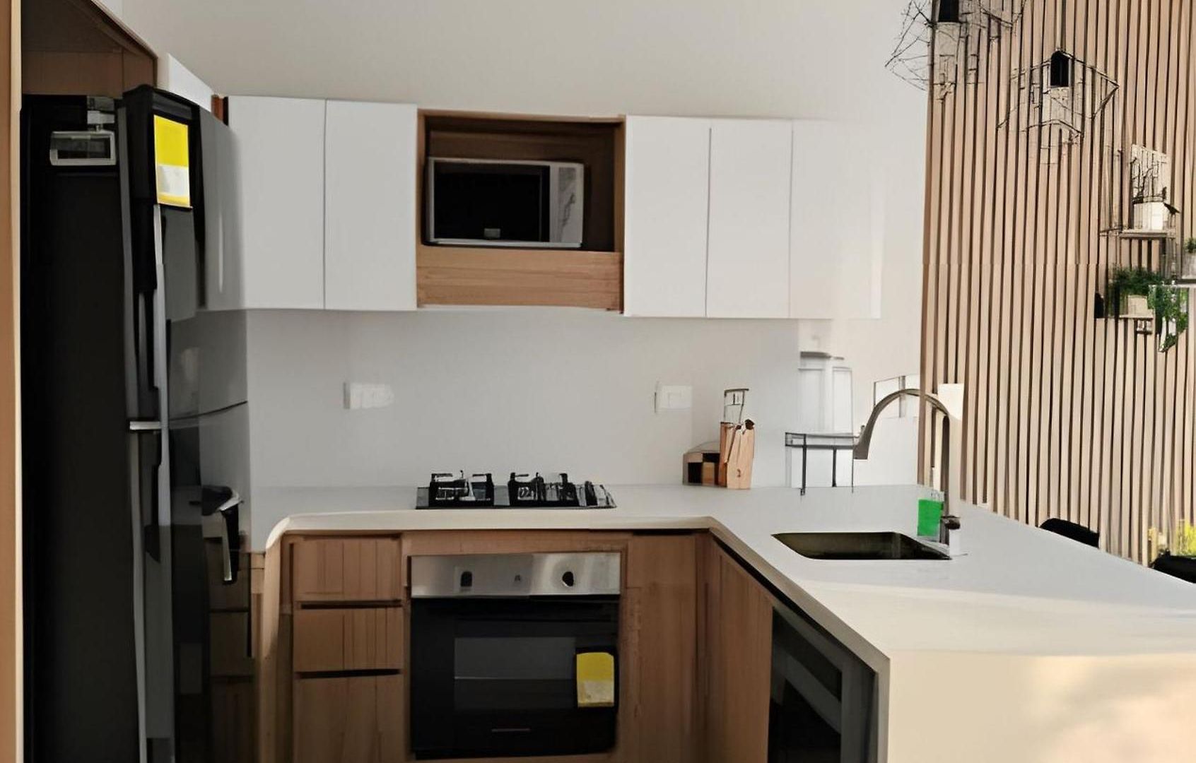 Apartamento Elegante Con Balcón En *