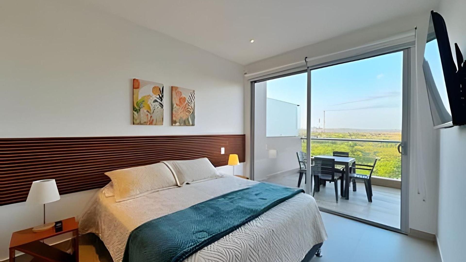 Apartamento Elegante Con Balcón En *