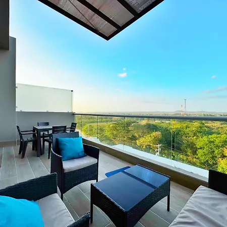 Elegante Con Balcon En Cartagena