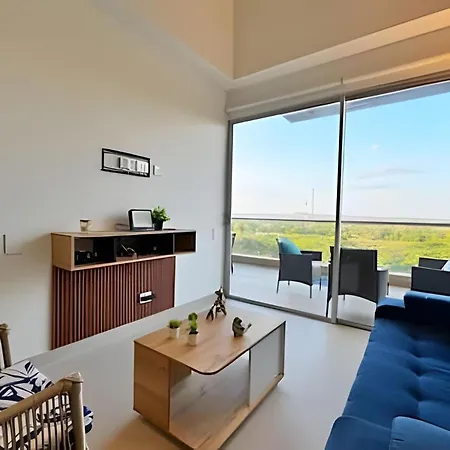 Elegante Con Balcón En Apartamento Cartagena